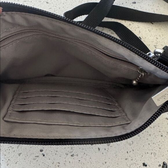 Baggallini Black Nylon Small Crossbody Bag Fanny Pack Zipper Closure Casual EUC - Picture 5 of 12